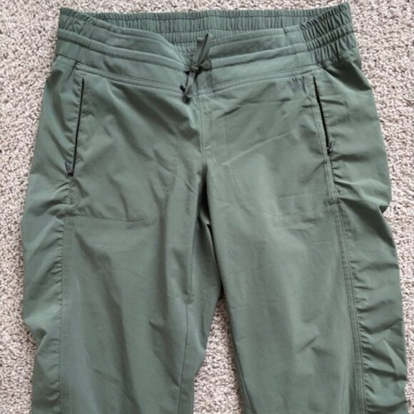 ATHLETA Ruched drawstring joggers with drawstring SIZE 2 - Picture 3 of 6